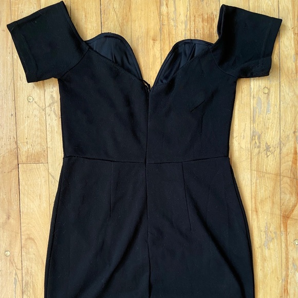 Little Black Dress w Off-The-Shoulder Sleeves - Picture 3 of 6